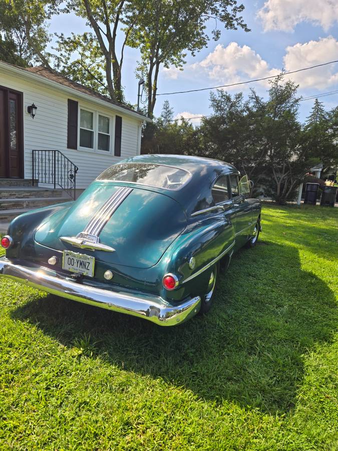 Pontiac-Fastback-coupe-1951-green-9