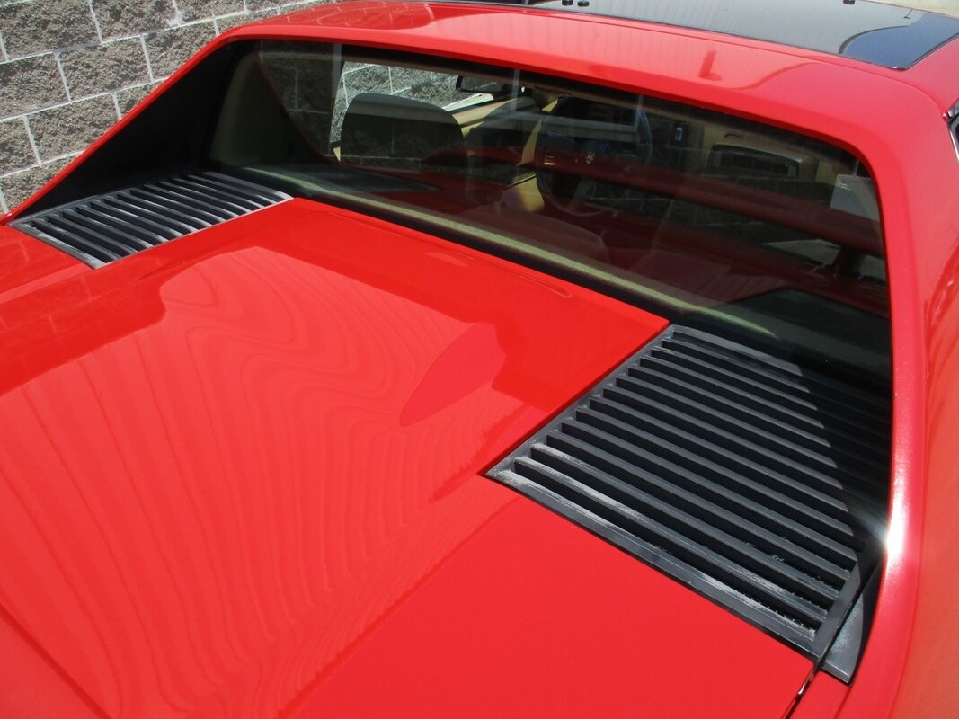 Pontiac-Fiero-1985-19