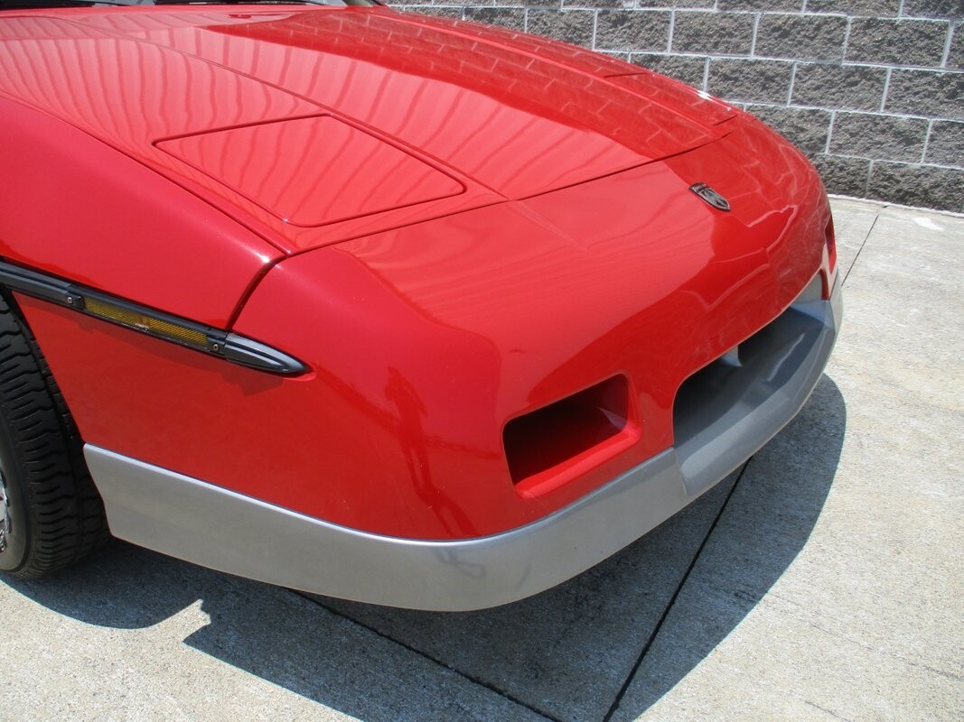 Pontiac-Fiero-1985-26