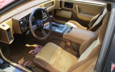 Pontiac-Fiero-1985-32