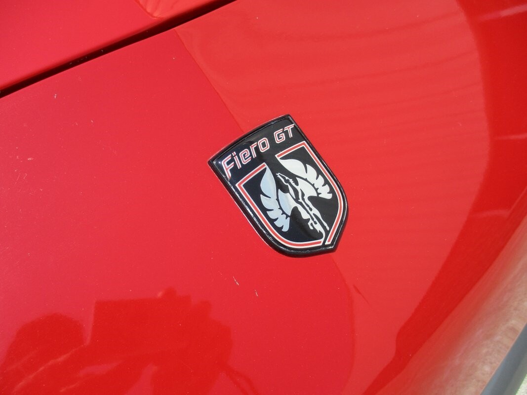 Pontiac-Fiero-1985-5