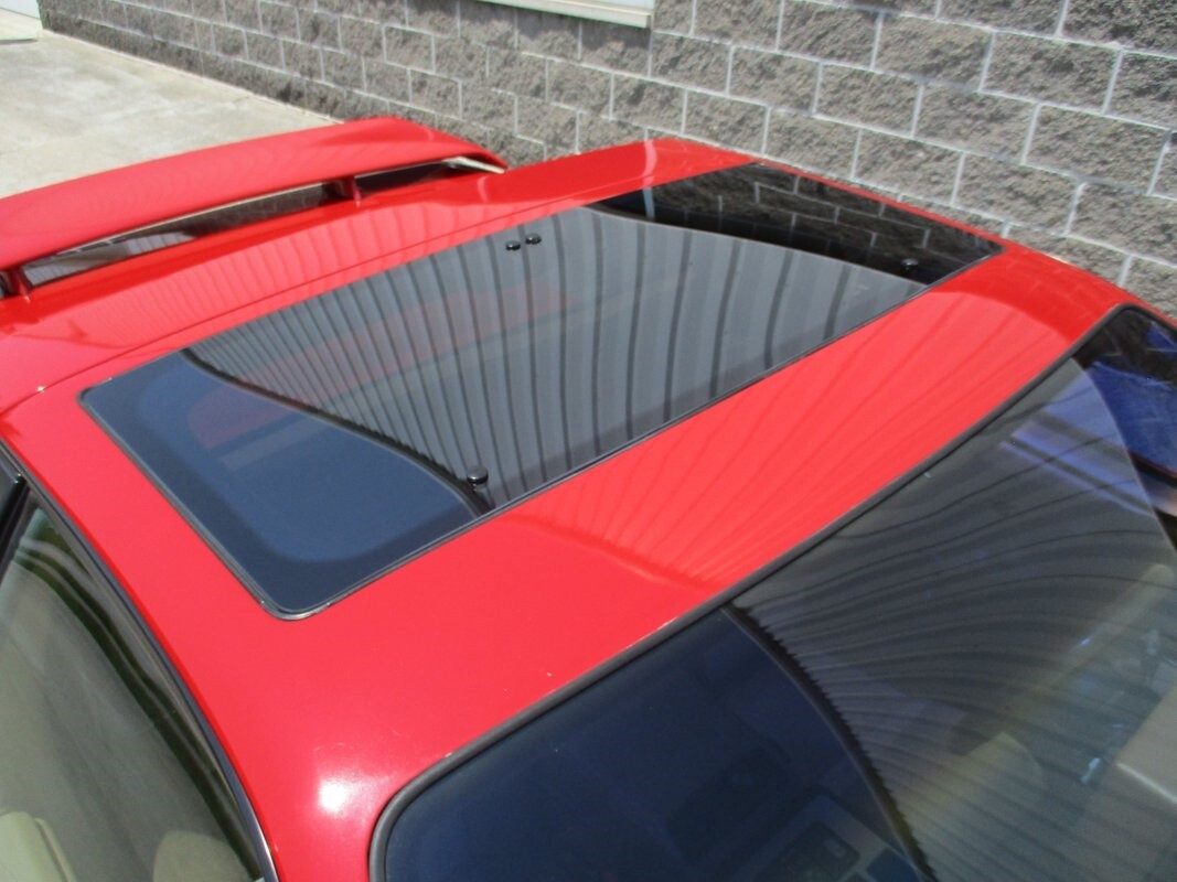 Pontiac-Fiero-1985-8
