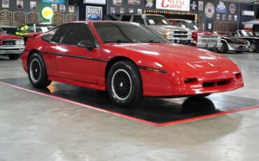 Pontiac-Fiero-1988-Coupe-24