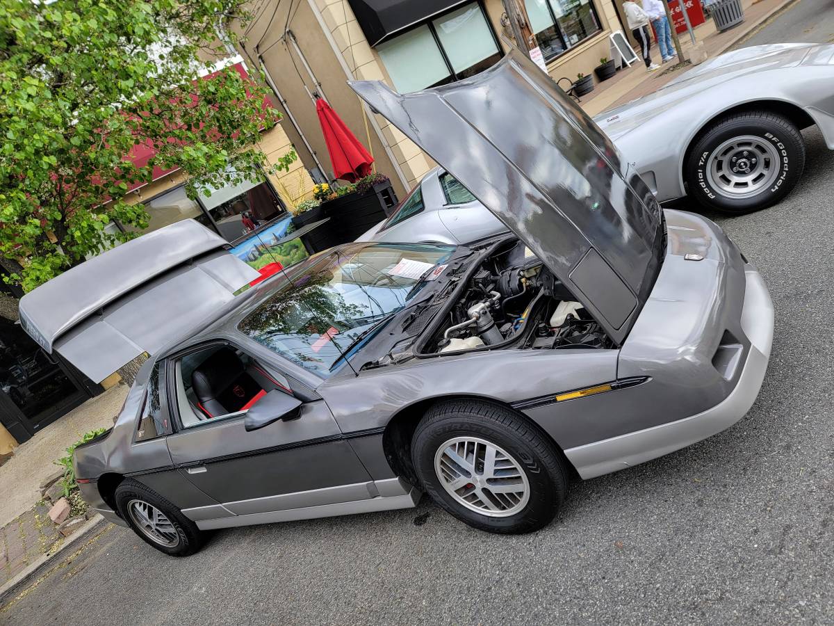 Pontiac-Fiero-gt-1985-grey-3