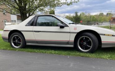 Pontiac-Fiero-gt-1985-white-12