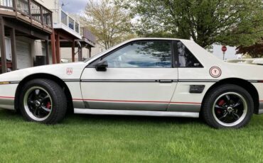 Pontiac-Fiero-gt-1985-white-14
