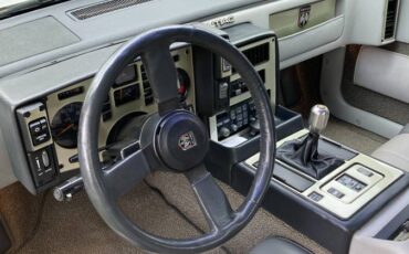 Pontiac-Fiero-gt-1985-white-2