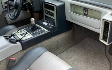 Pontiac-Fiero-gt-1985-white-23