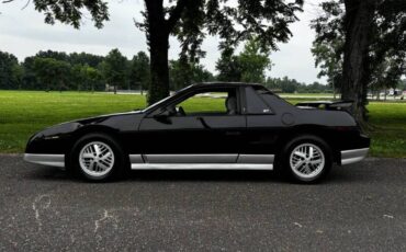 Pontiac-Fiero-gt-1986-11