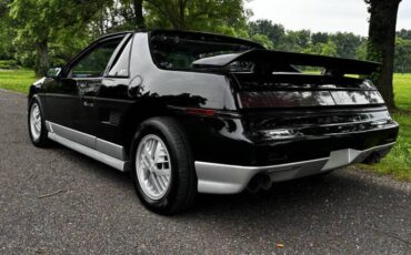 Pontiac-Fiero-gt-1986