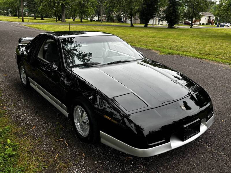 Pontiac-Fiero-gt-1986-8