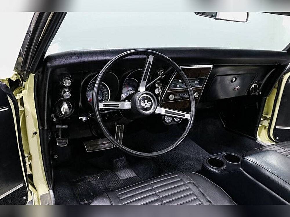 Pontiac-Firebird-1968-yellow-18