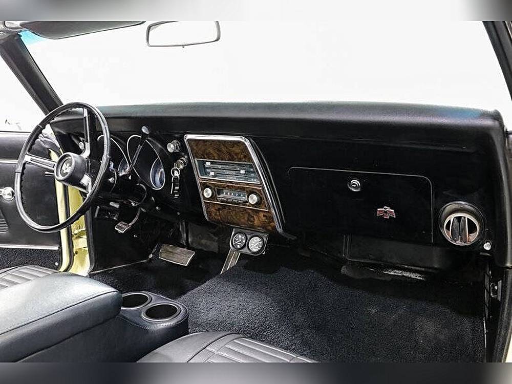 Pontiac-Firebird-1968-yellow-23