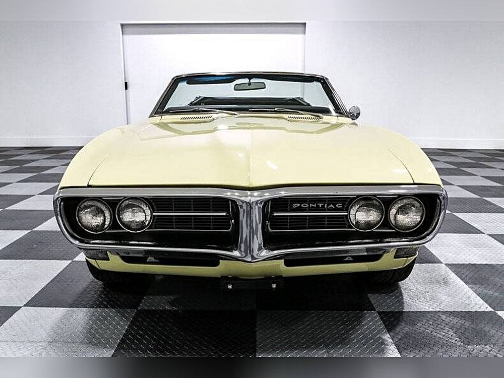 Pontiac Firebird  1968 yellow