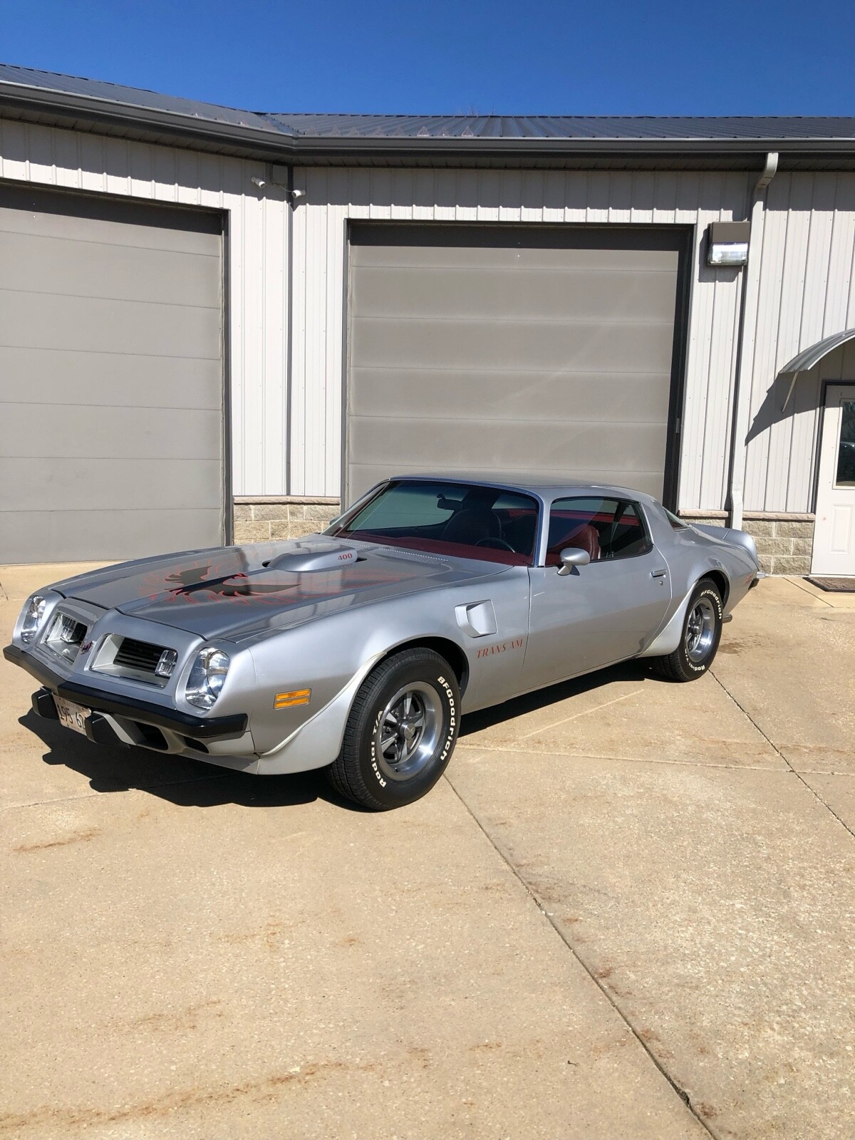 Pontiac-Firebird-1975