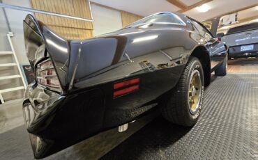 Pontiac-Firebird-1976-Coupe-16