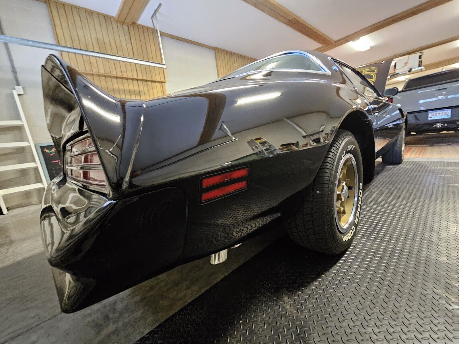 Pontiac-Firebird-1976-Coupe-16