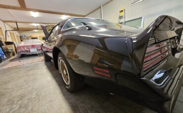 Pontiac-Firebird-1976-Coupe-19