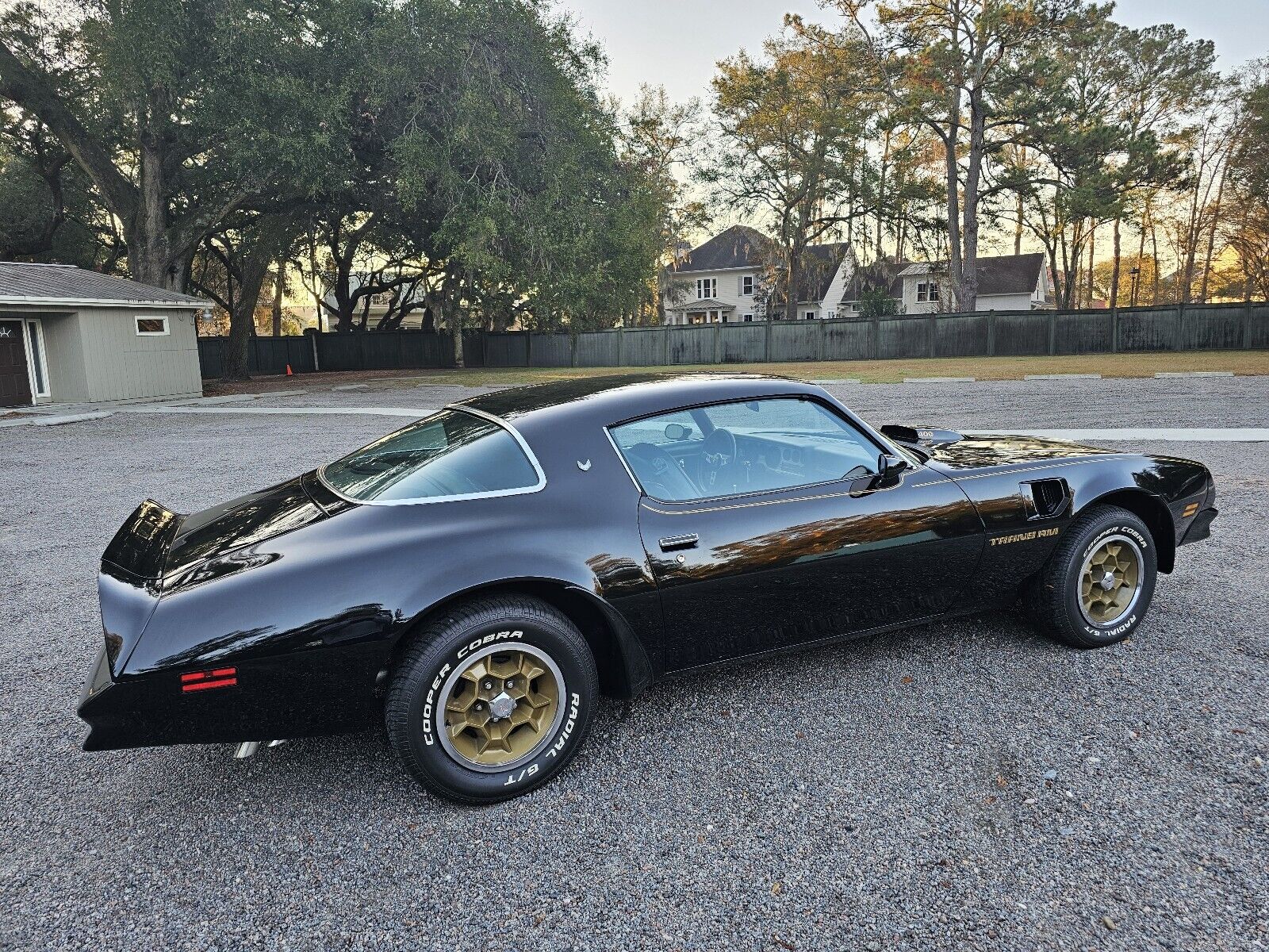 Pontiac-Firebird-1976-Coupe-27