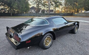 Pontiac-Firebird-1976-Coupe-28