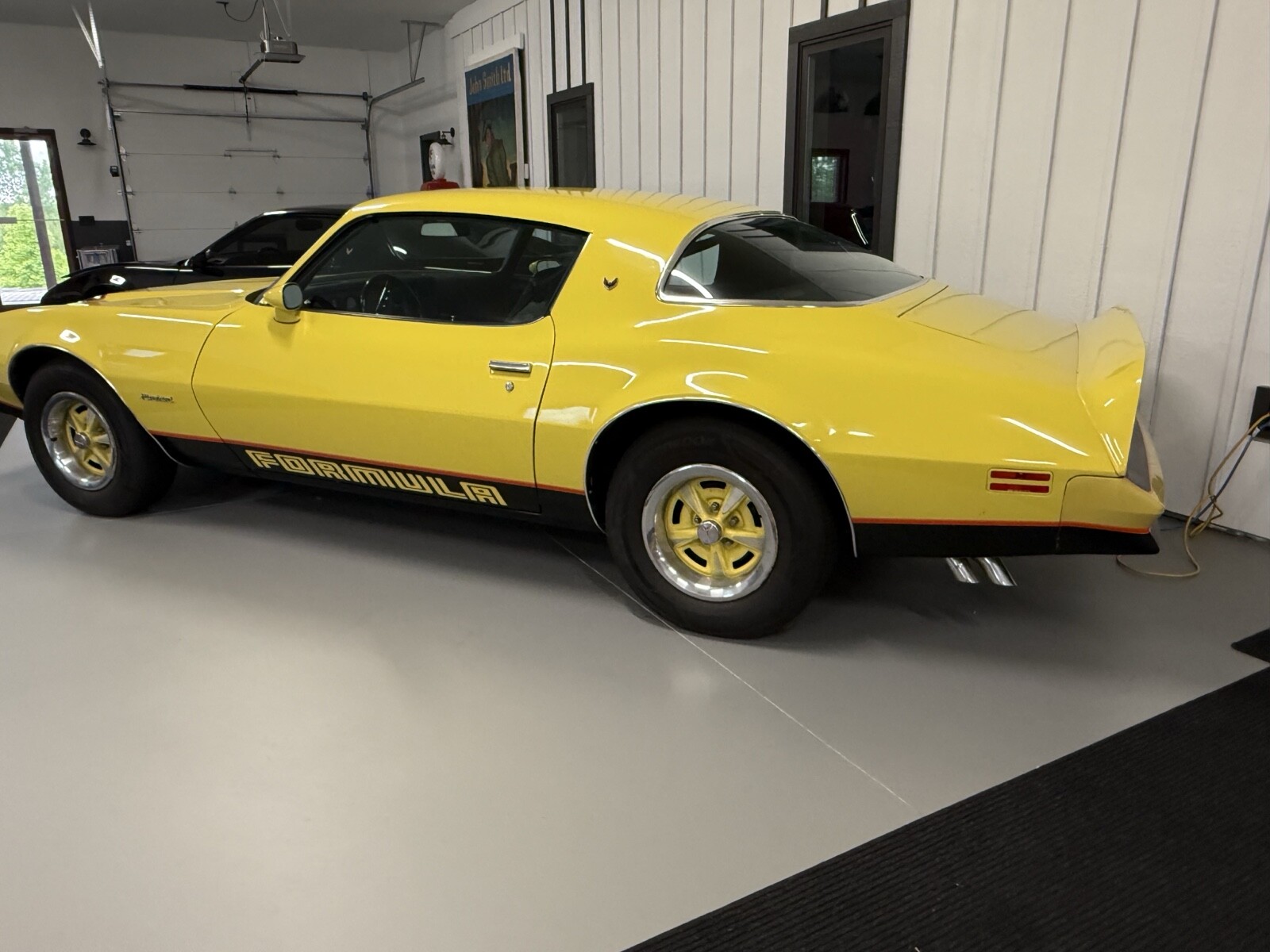 Pontiac-Firebird-1977-1