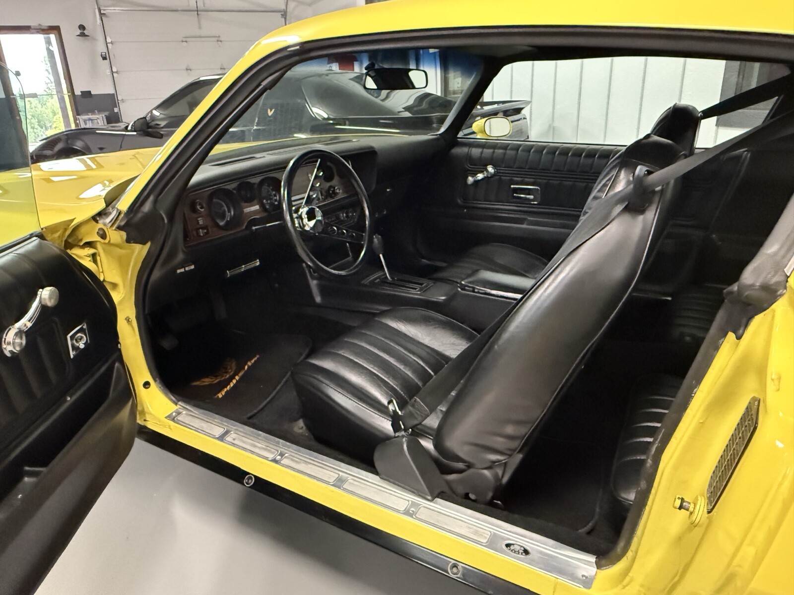 Pontiac-Firebird-1977-10