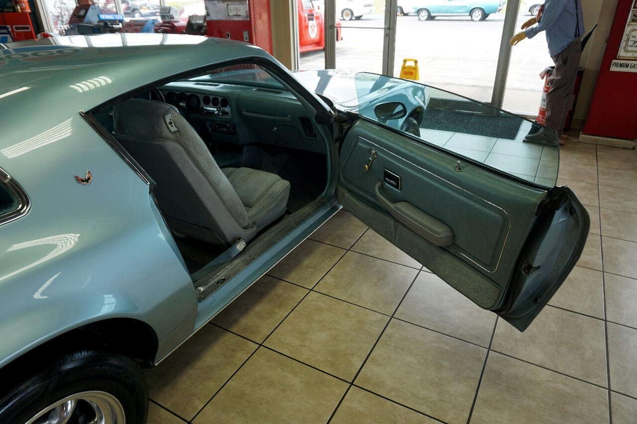 Pontiac-Firebird-1978-Classic-Car-23
