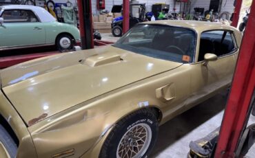 Pontiac-Firebird-1978-Coupe-1