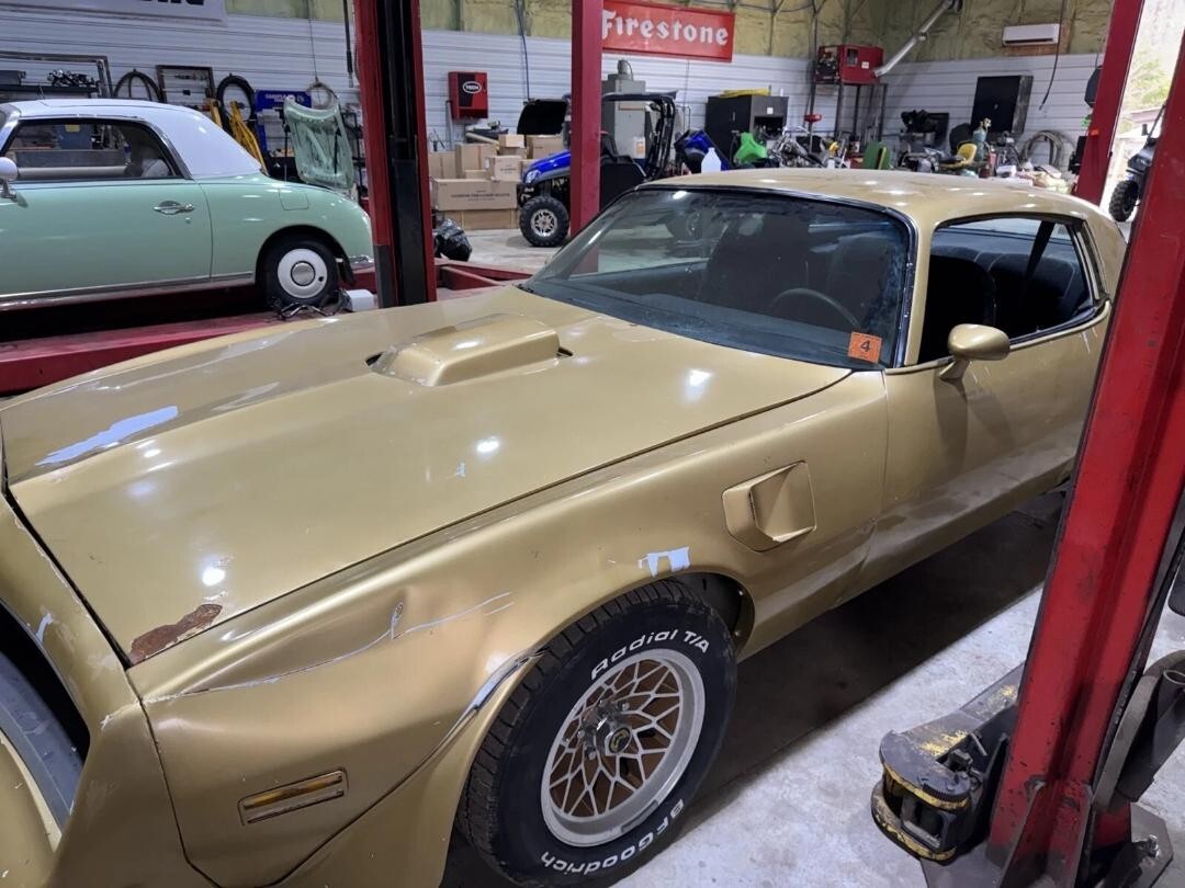 Pontiac-Firebird-1978-Coupe-1