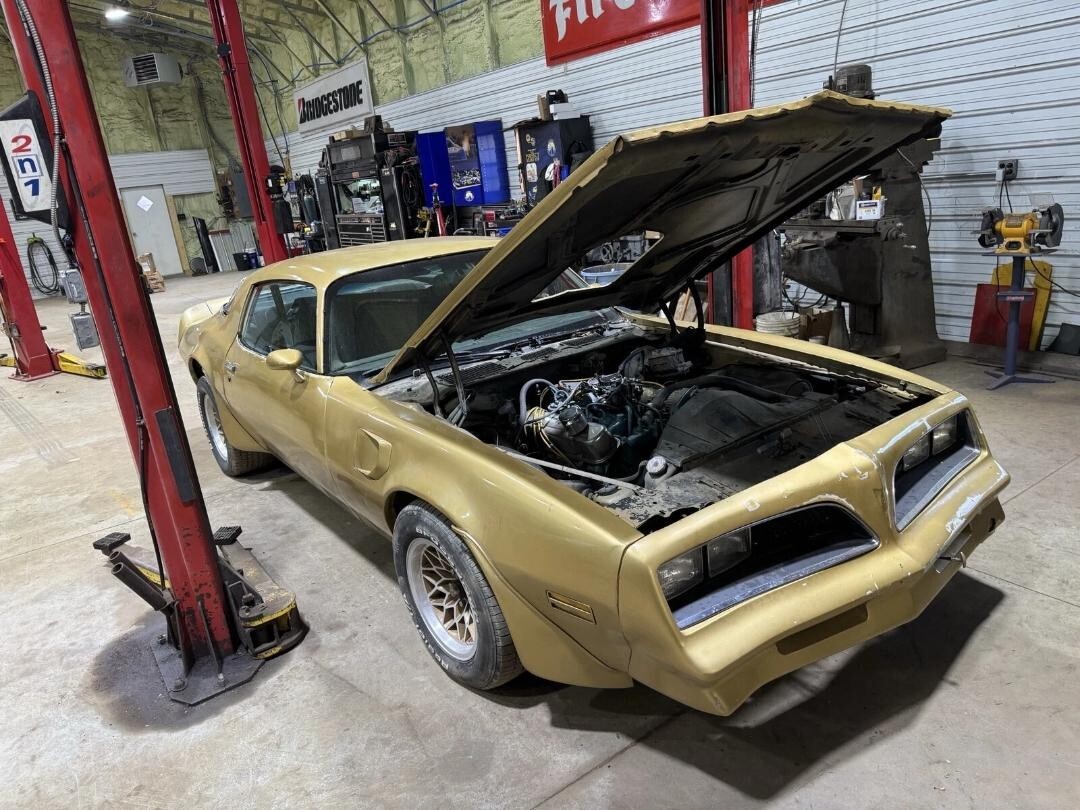 Pontiac-Firebird-1978-Coupe-9