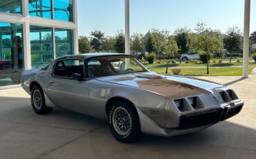 Pontiac-Firebird-1979-Convertible-2