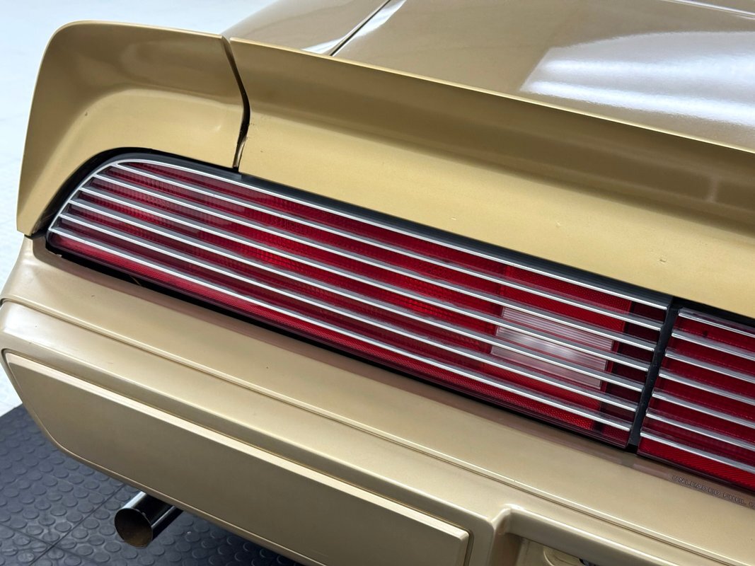 Pontiac-Firebird-1979-Coupe-18