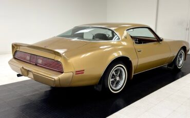 Pontiac-Firebird-1979-Coupe-4