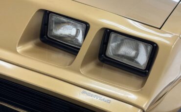 Pontiac-Firebird-1979-Coupe-8