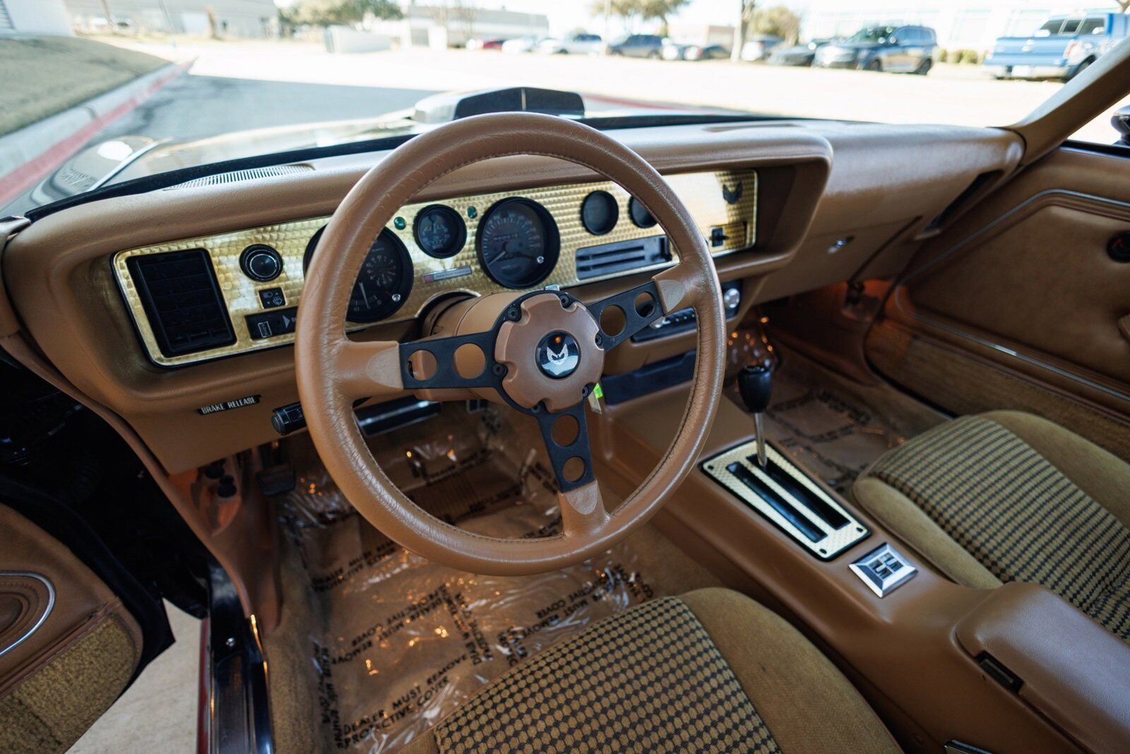 Pontiac-Firebird-1980-2D-Coupe-35