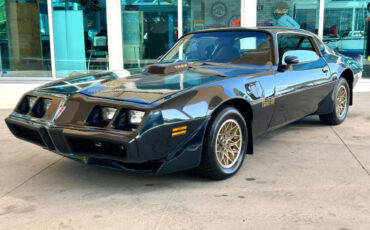Pontiac-Firebird-1981-Coupe-11