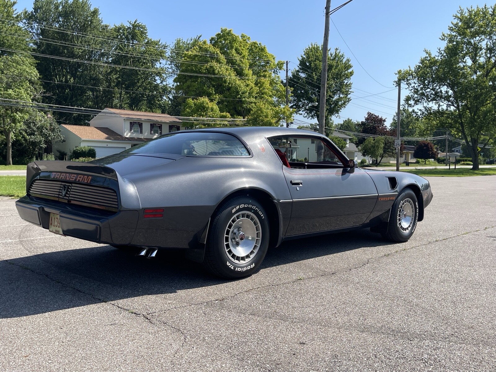 Pontiac-Firebird-1981-Coupe-12