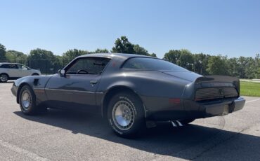 Pontiac-Firebird-1981-Coupe-16