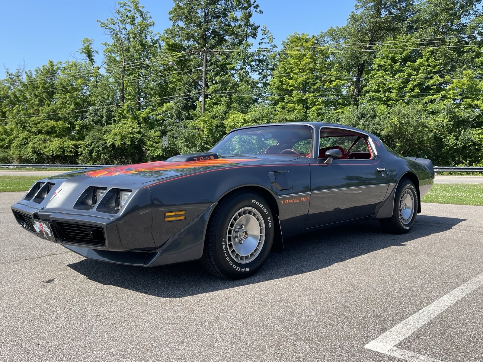 Pontiac-Firebird-1981-Coupe-2