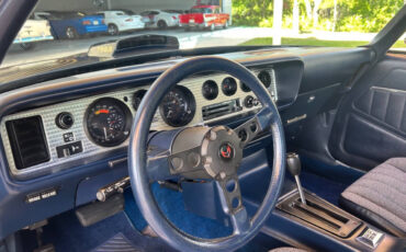 Pontiac-Firebird-1981-Coupe-24