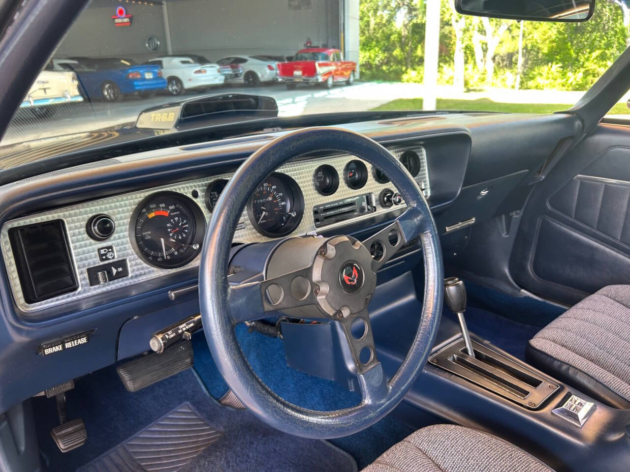 Pontiac-Firebird-1981-Coupe-24