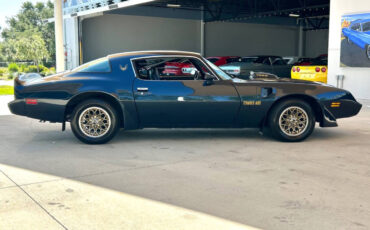 Pontiac-Firebird-1981-Coupe-3