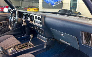 Pontiac-Firebird-1981-Coupe-30