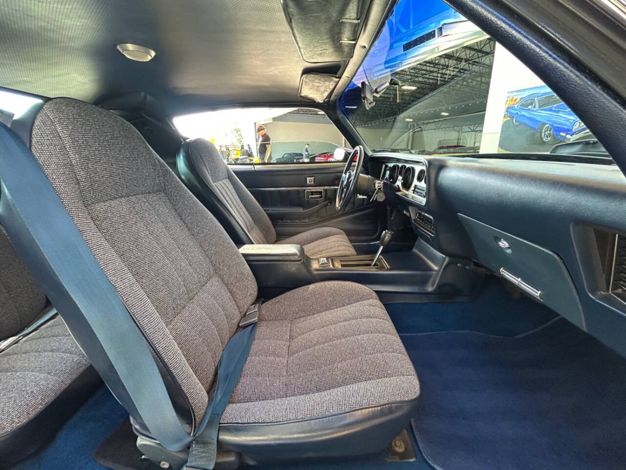 Pontiac-Firebird-1981-Coupe-31