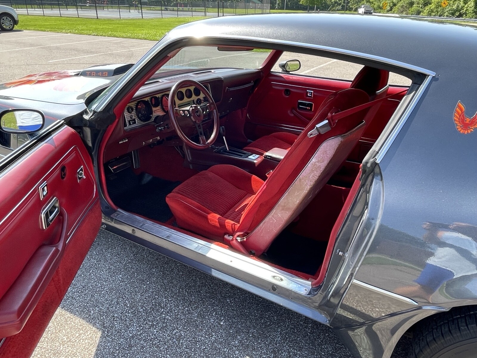 Pontiac-Firebird-1981-Coupe-34