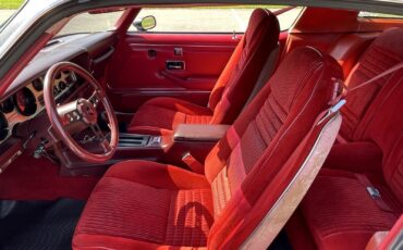 Pontiac-Firebird-1981-Coupe-35