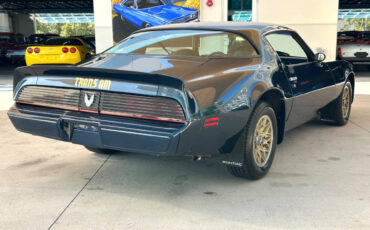 Pontiac-Firebird-1981-Coupe-4