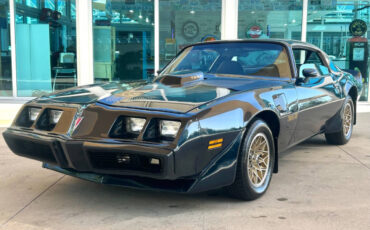 Pontiac-Firebird-1981-Coupe
