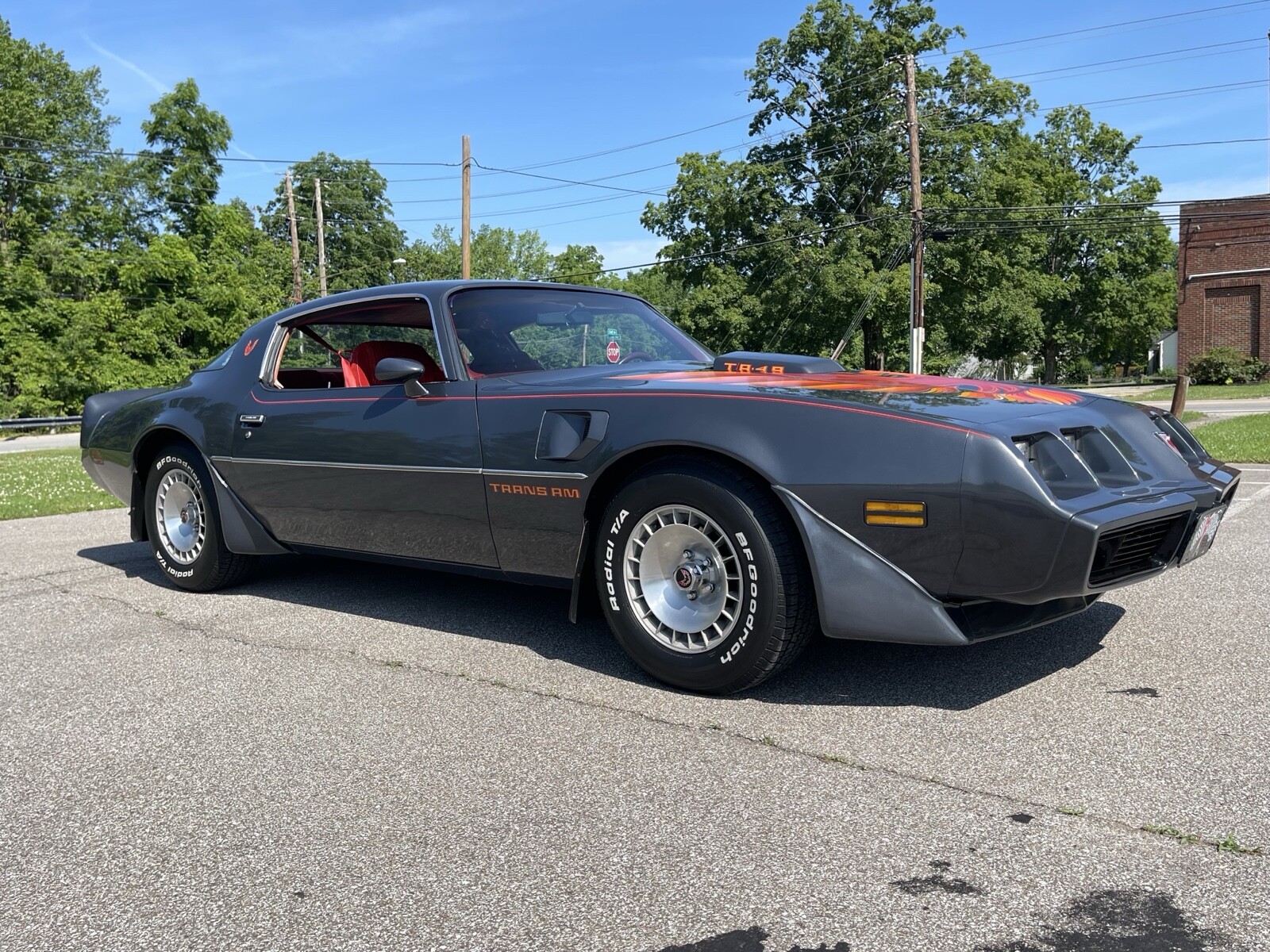 Pontiac-Firebird-1981-Coupe