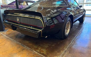 Pontiac-Firebird-1981-black-4